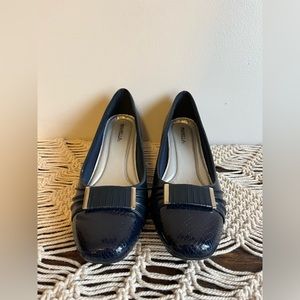 Woman’s Size 9.5 Navy Blue Marbella Heels